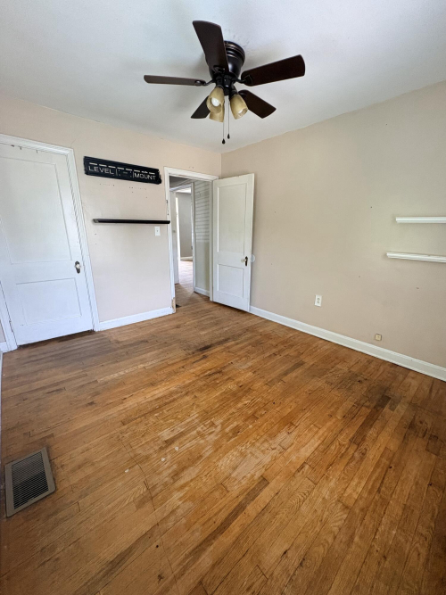Listing Image 27