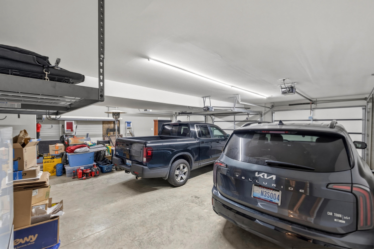 Listing Image 44