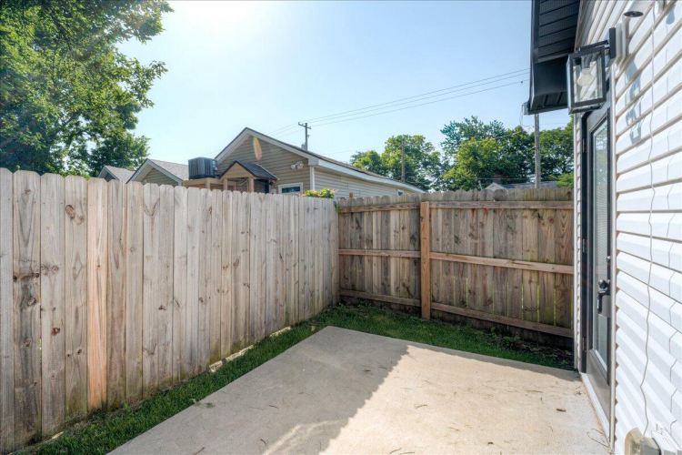 Listing Image 18