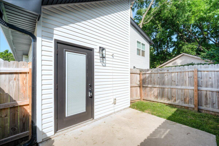 Listing Image 20