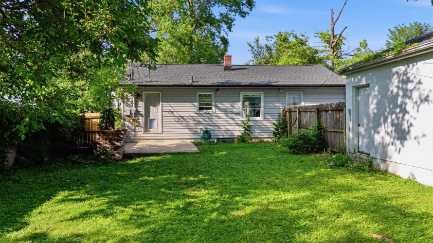 Listing Image 10