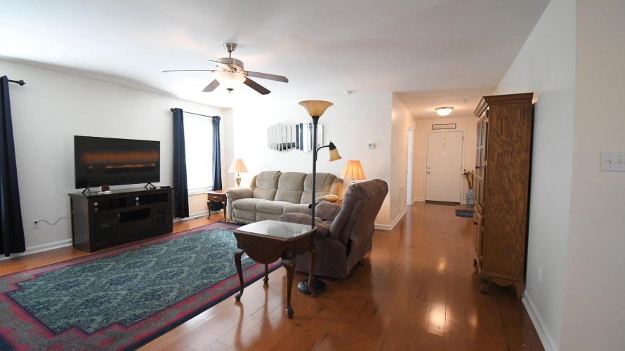 Listing Image 20