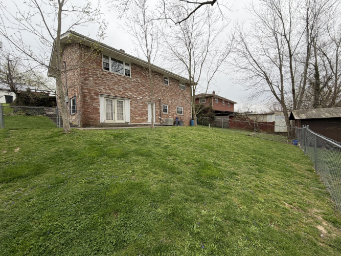 Listing Image 5