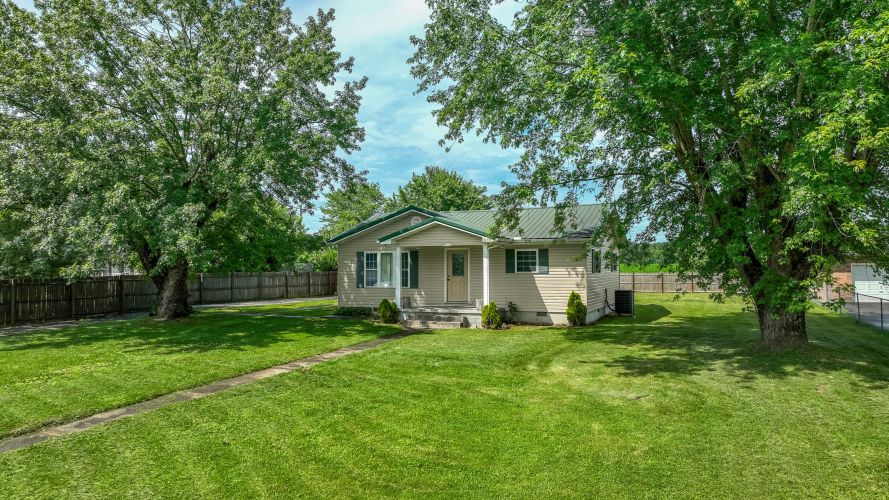 Listing Image 4