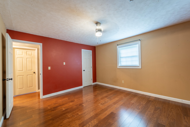 Listing Image 37