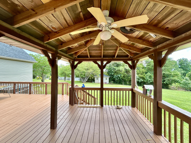 Listing Image 16