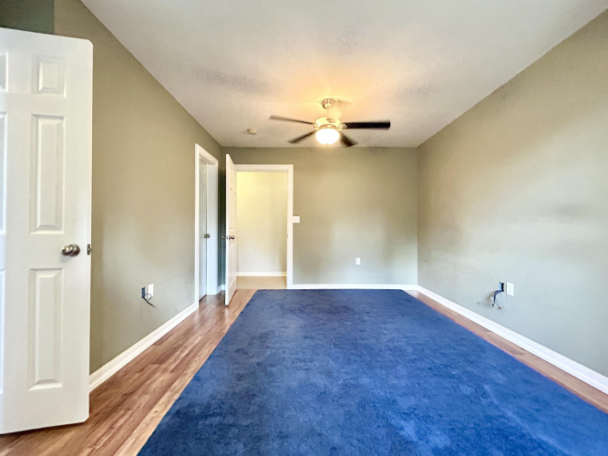 Listing Image 52