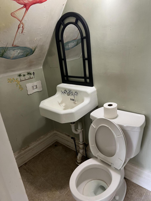 Listing Image 9