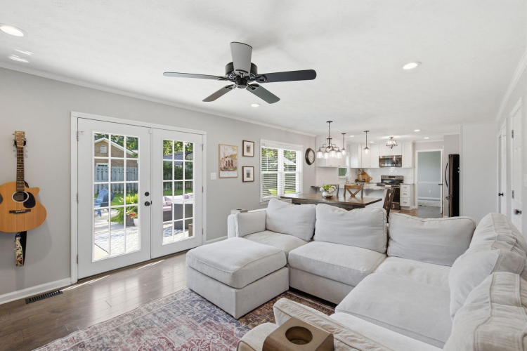 Listing Image 22