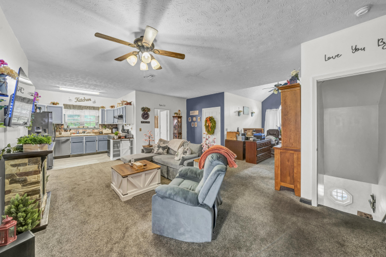 Listing Image 28