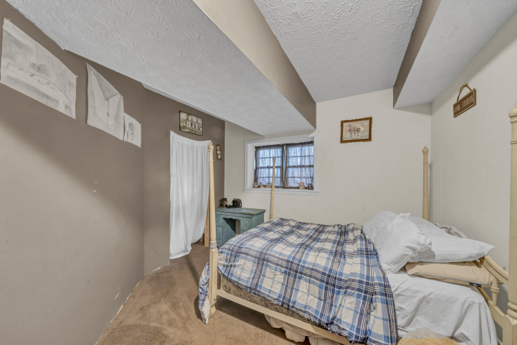 Listing Image 50
