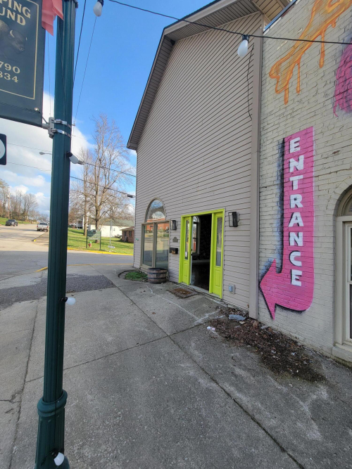 Listing Image 4