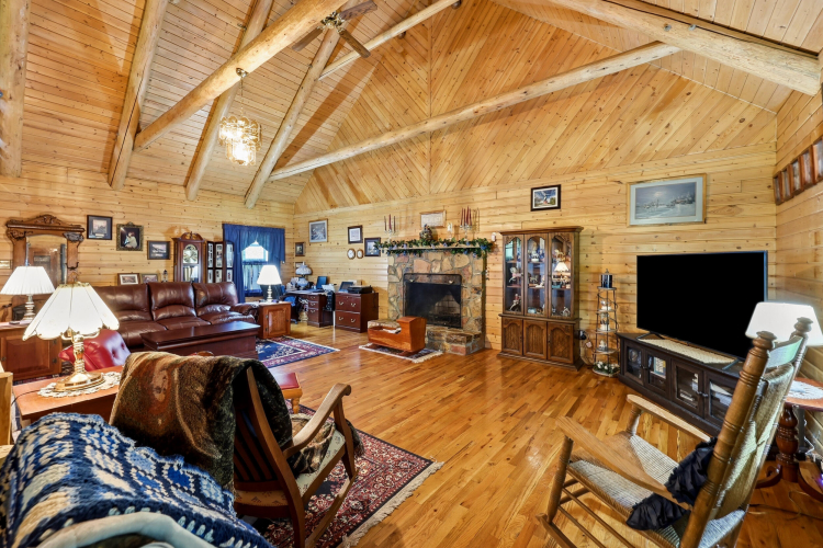 Listing Image 8