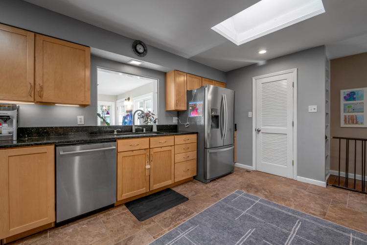 Listing Image 21