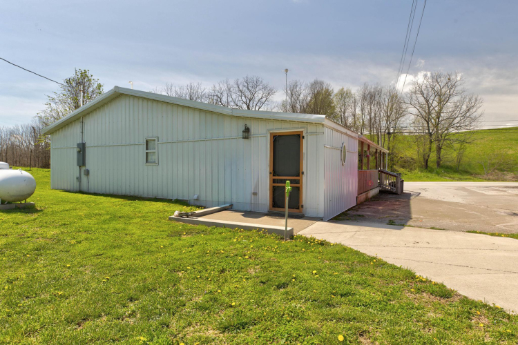 Listing Image 28