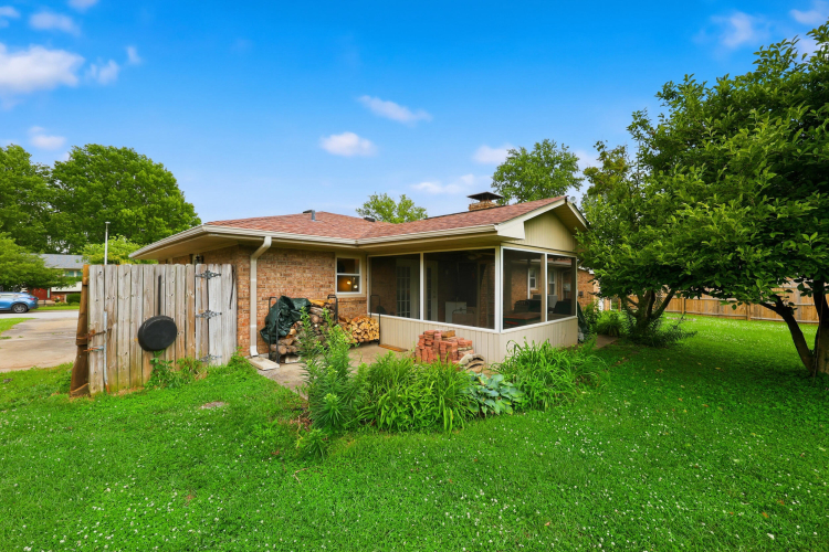 Listing Image 23
