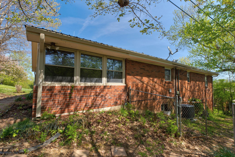 Listing Image 27