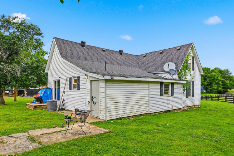Listing Image 45