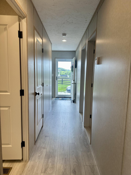 Listing Image 28