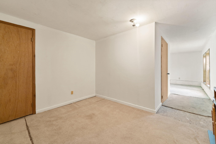 Listing Image 42