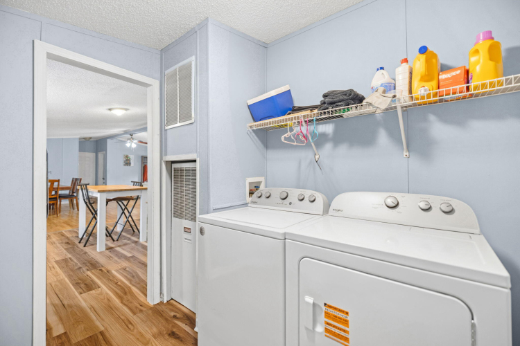 Listing Image 13