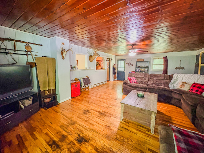 Listing Image 14