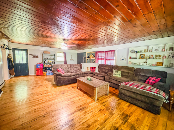 Listing Image 15