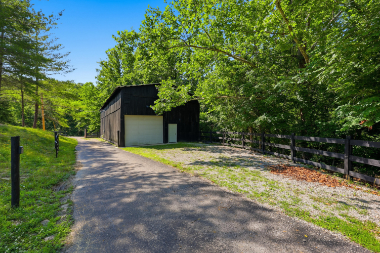 Listing Image 104