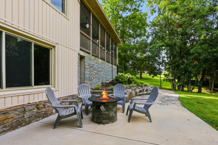 Listing Image 56