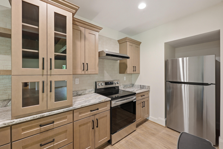 Listing Image 80