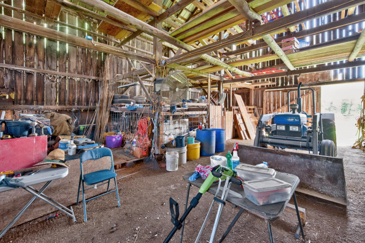Listing Image 22