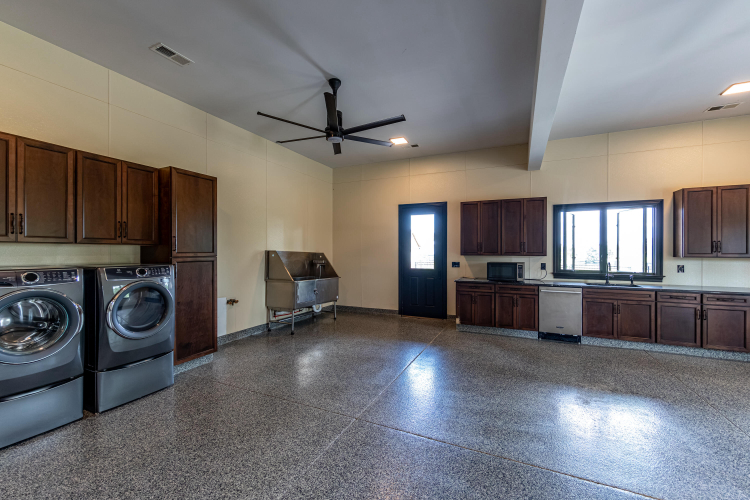 Listing Image 103