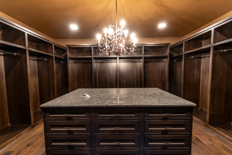 Listing Image 80