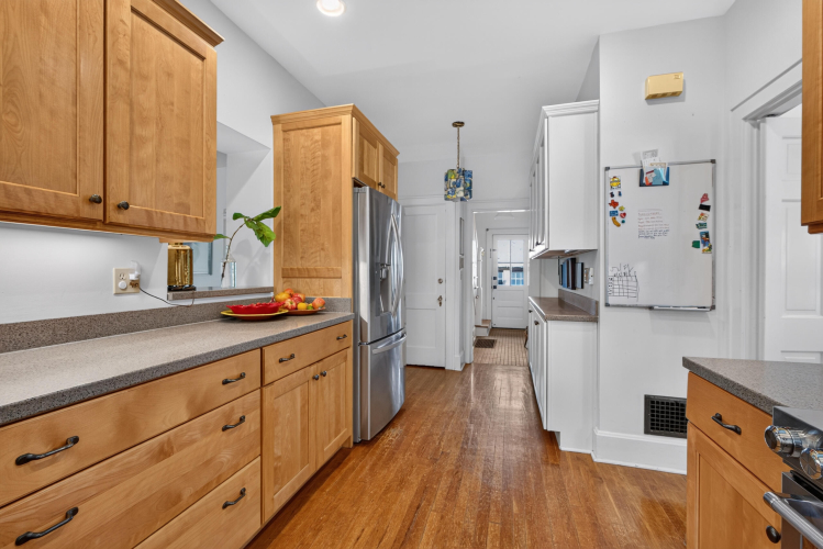 Listing Image 14