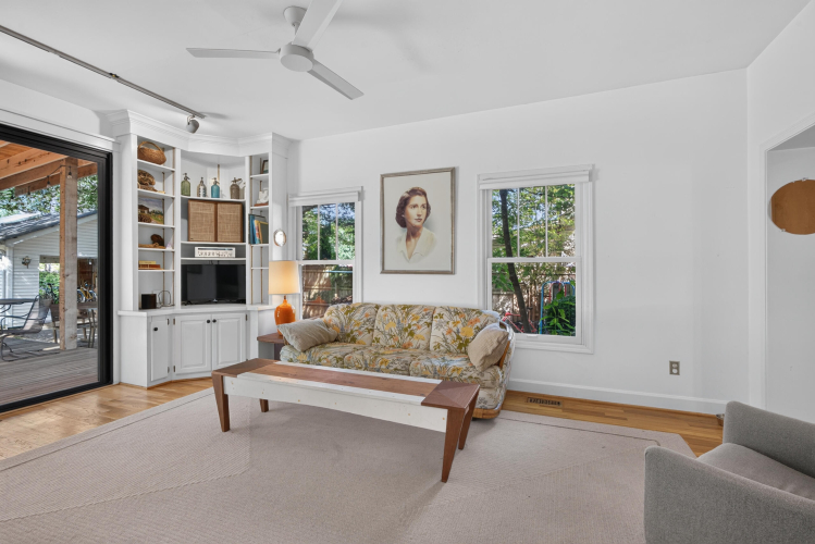 Listing Image 18