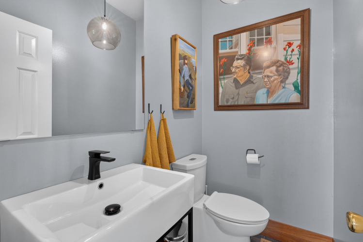 Listing Image 22