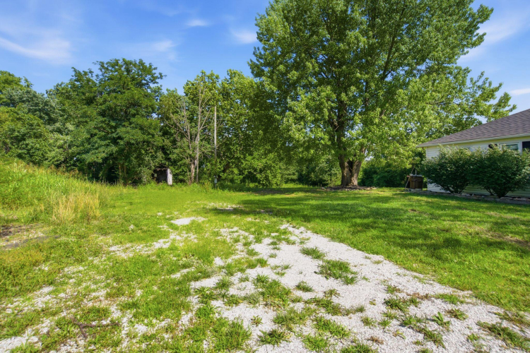 Listing Image 25