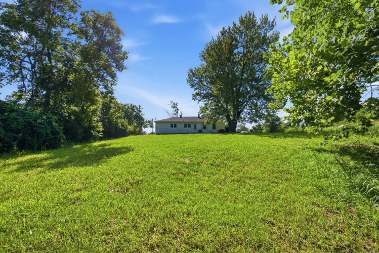 Listing Image 28
