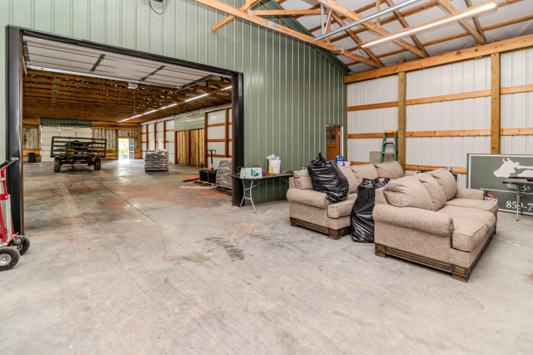 Listing Image 44