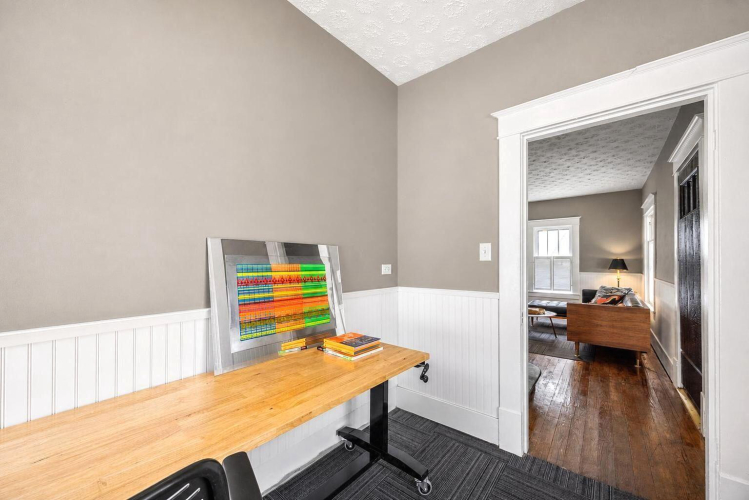 Listing Image 16