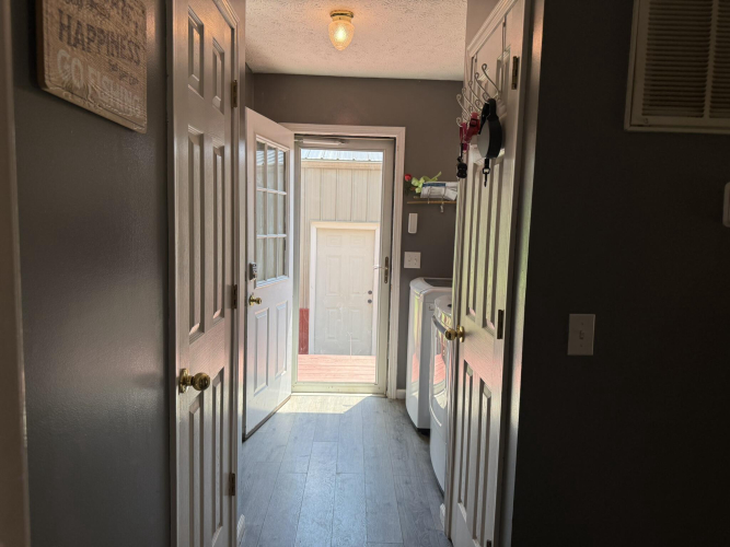 Listing Image 37