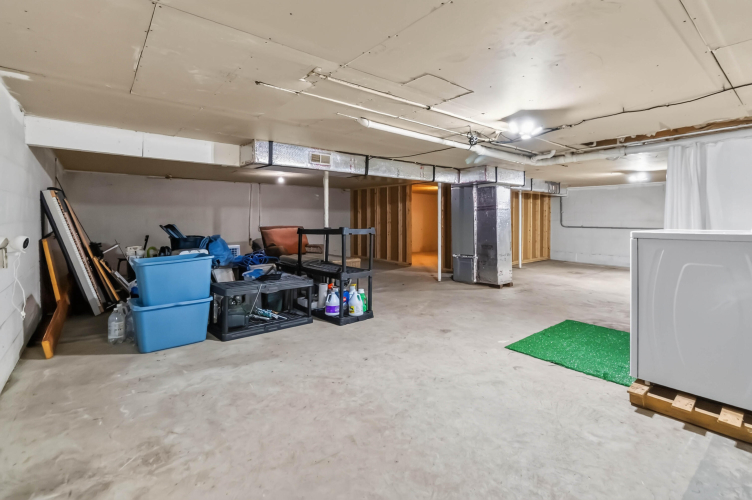 Listing Image 32