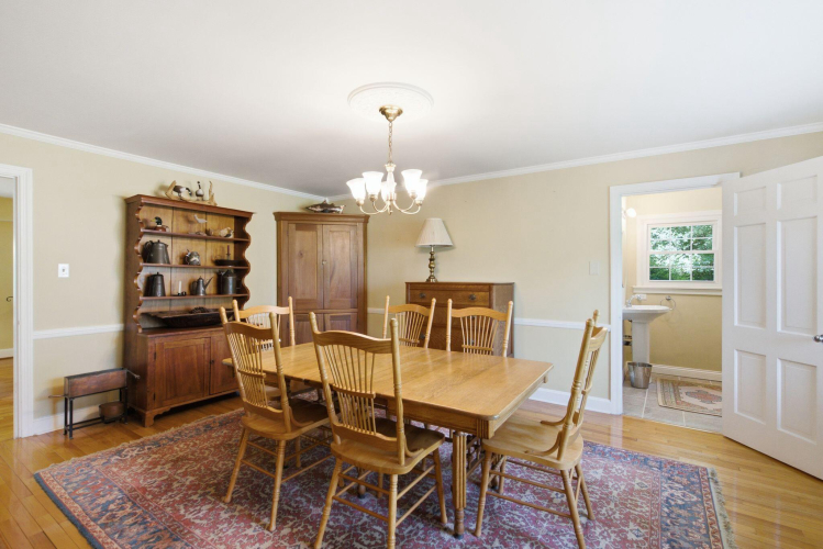 Listing Image 10