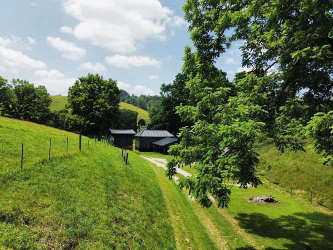 Listing Image 12