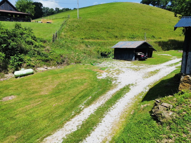 Listing Image 10