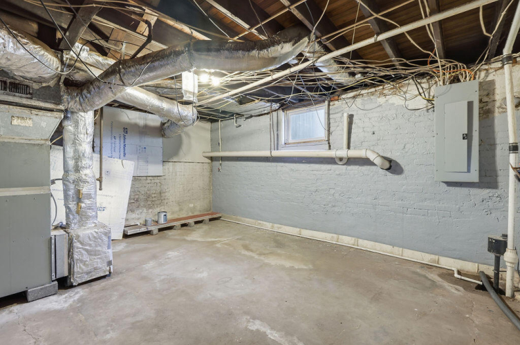 Listing Image 35