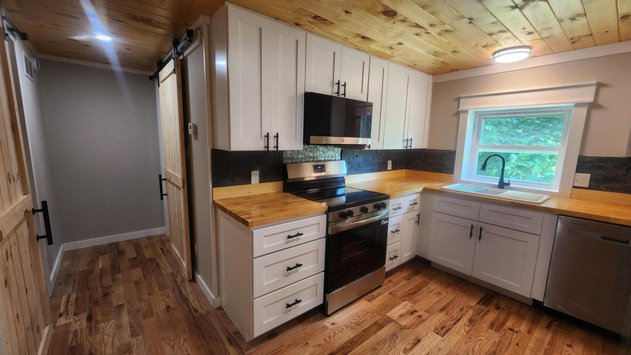 Listing Image 10