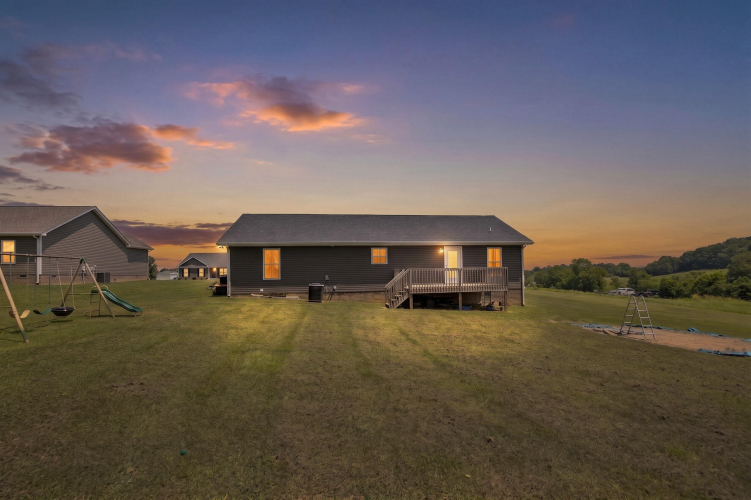 Listing Image 25