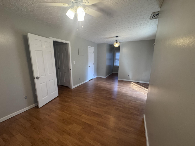 Listing Image 42