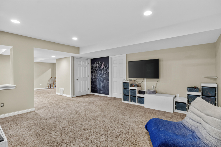 Listing Image 41